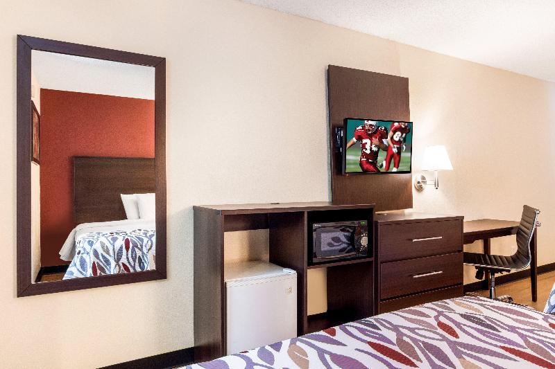 Номер Deluxe, Red Roof Inn Acworth   Emerson   Lakepoint South