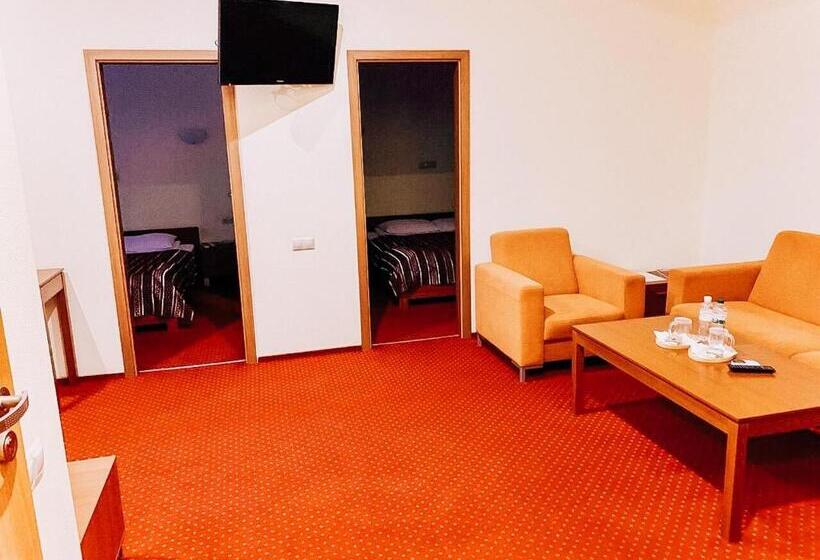 Suite Familiar, Residence Odesskij Dvorik