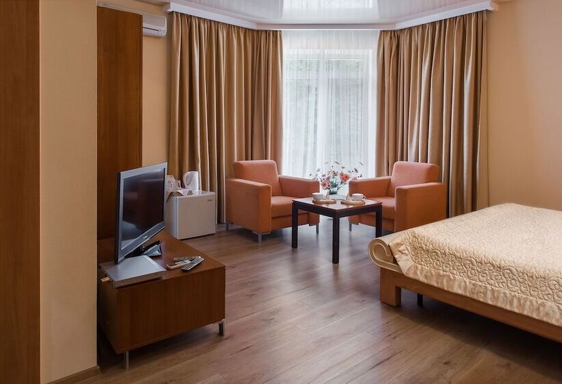 سوییت جونیور, Residence Odesskij Dvorik