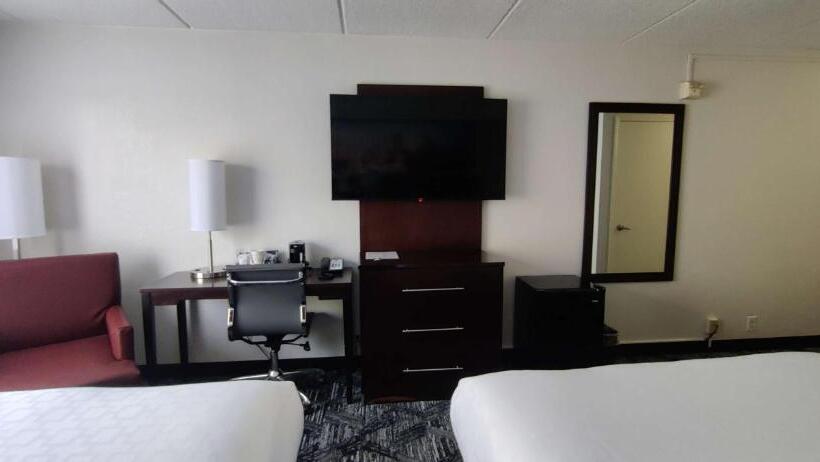 Номер Стандарт Адаптированный для Инвалидов, Best Western Atlanta Cumberland Galleria