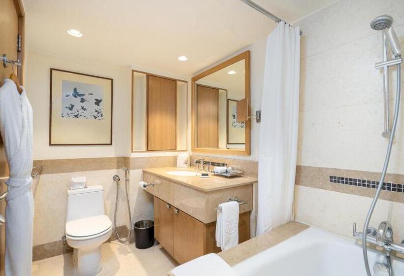 إستوديو قياسى, Taj Wellington Mews