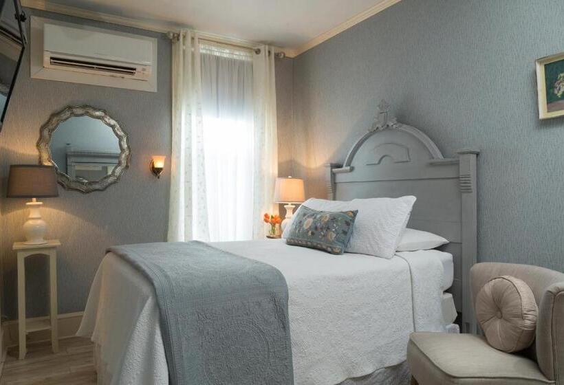 اتاق استاندارد, The Carroll Villa