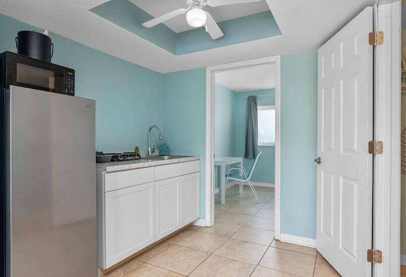 جناح ديلوكس غرفتين نوم, Latitude 26 Waterfront Resort And Marina