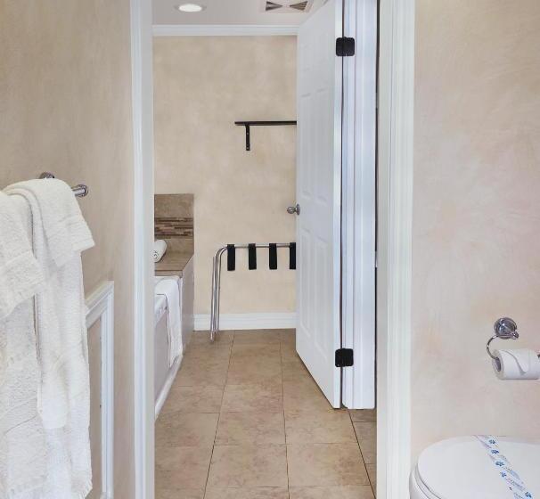 자쿠지 스위트, Nite Inn At Universal City Walking Distance To Universal Studios Hollywood