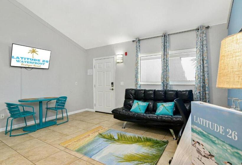 جناح, Latitude 26 Waterfront Resort And Marina