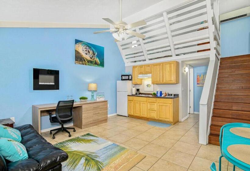 جناح, Latitude 26 Waterfront Resort And Marina