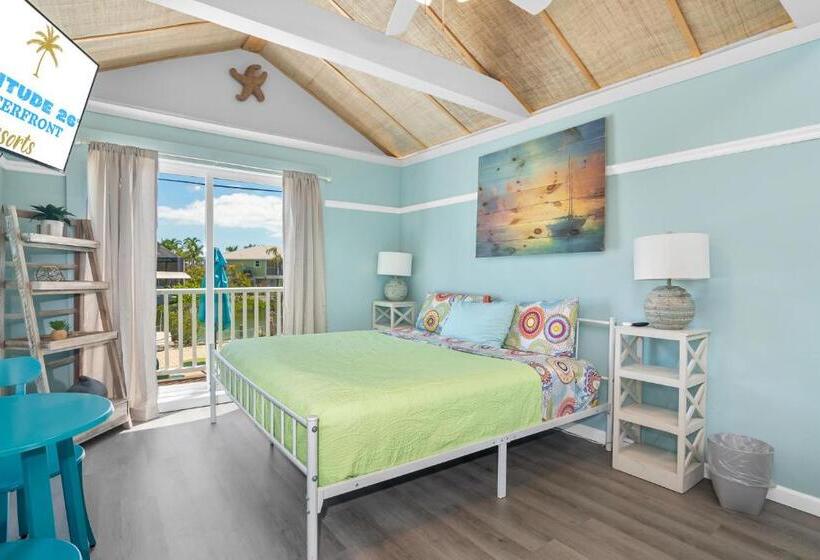 Бунгало Стандарт, Latitude 26 Waterfront Resort And Marina
