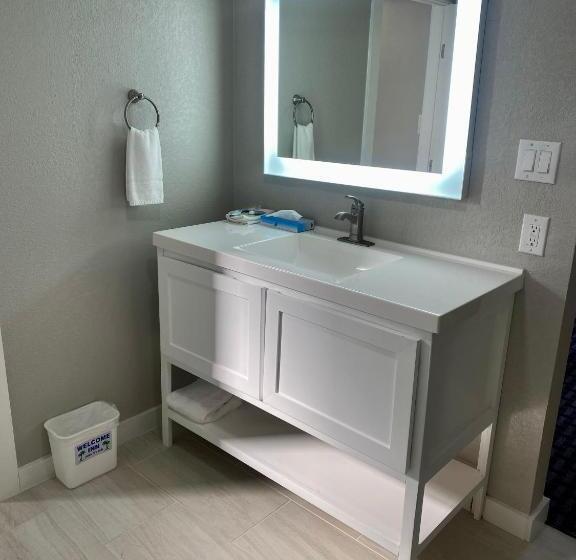 디럭스 룸, Welcome Inn