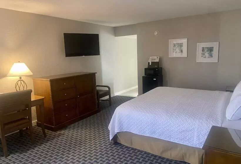 Deluxe Rum, Welcome Inn