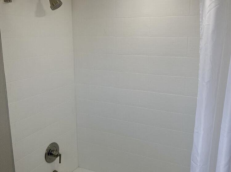 디럭스 룸, Welcome Inn