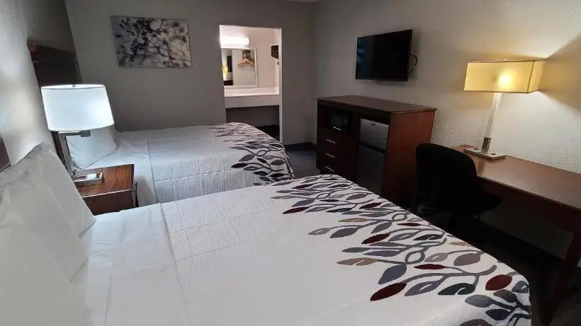 デラックスルーム, Red Roof Inn Lagrange