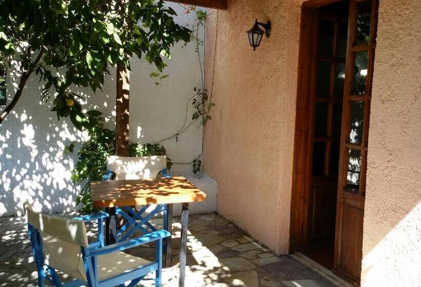 خانه 1 خوابه, Exclusive Cottage In S West Crete In A Quiet Olive Grove Near The Sea