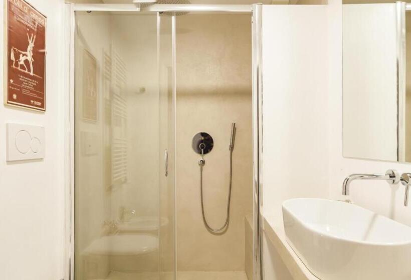 اتاق لوکس, Trevi Art Suite