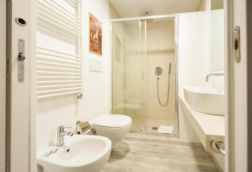 اتاق لوکس, Trevi Art Suite