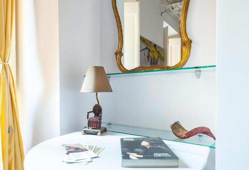 سوییت لوکس, Trevi Art Suite