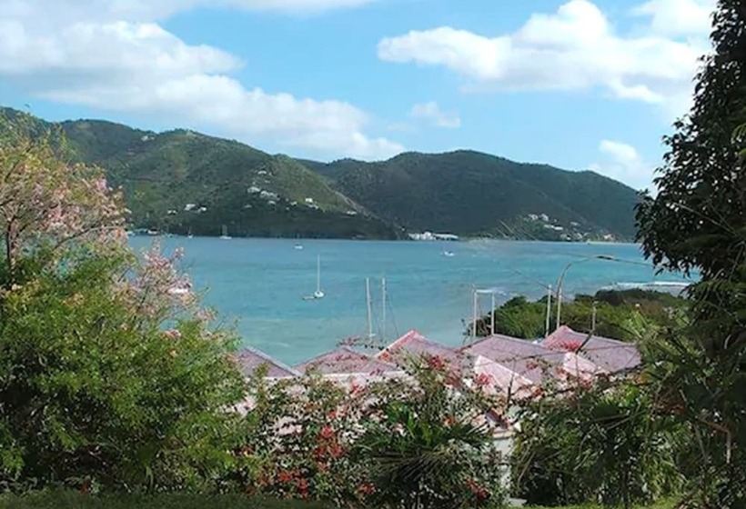 سوییت با چشم‌انداز دریا, Fort Burt