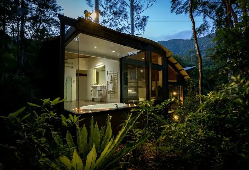 スーペリアーバンガロー, Crystal Creek Rainforest Retreat