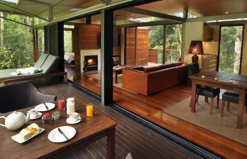 프리미엄 방갈로, Crystal Creek Rainforest Retreat