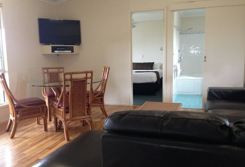Люкс 2 Спальни, Diamond Beach Holiday Park