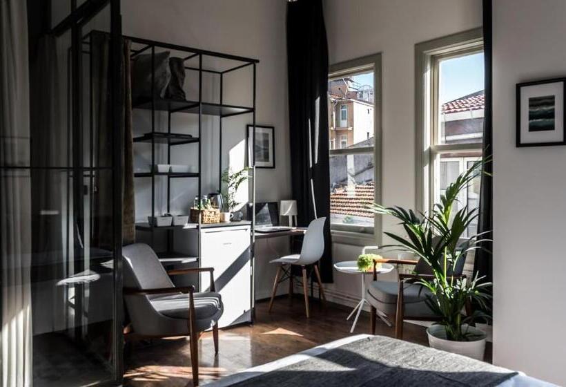 سوییت لوکس, Haus Galata