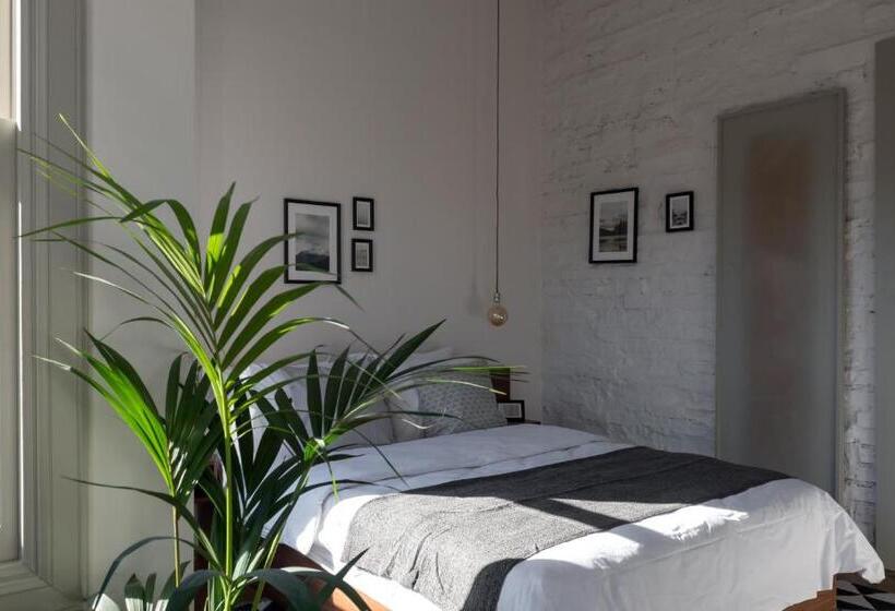 سوییت لوکس, Haus Galata