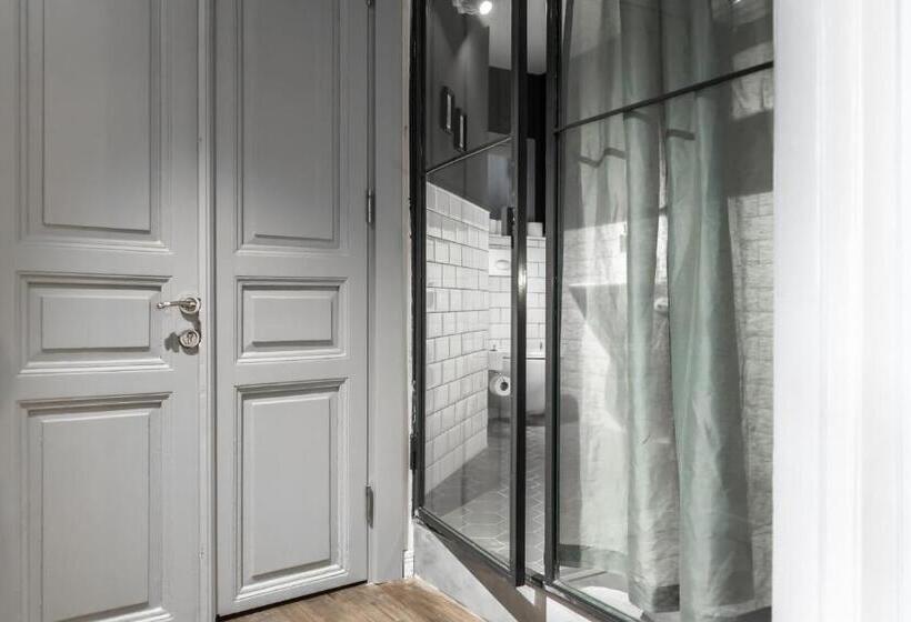 سوییت سوپریور, Haus Galata