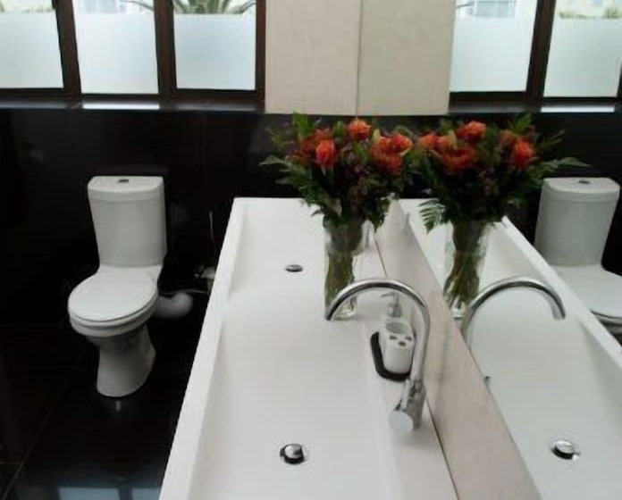 デラックスルーム, Allstar Villa