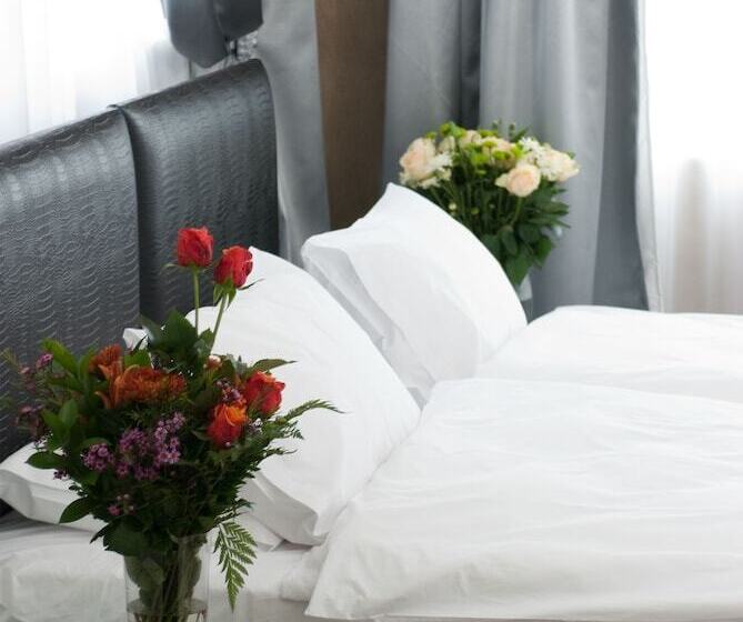 デラックスルーム, Allstar Villa