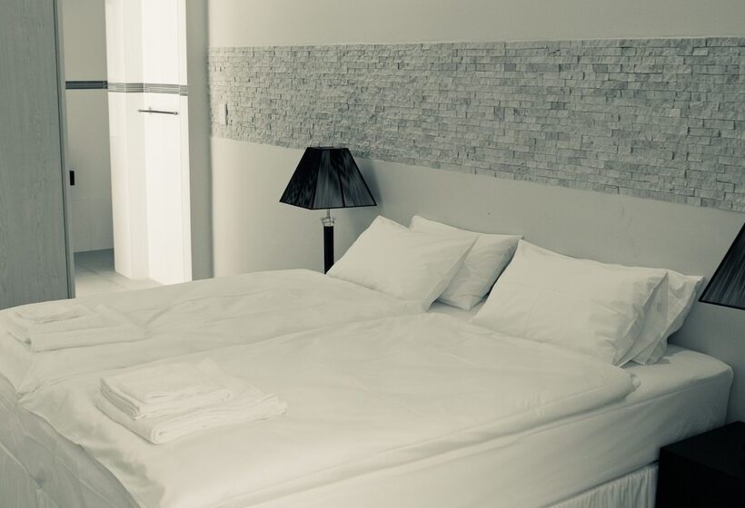 デラックスルーム, Allstar Villa