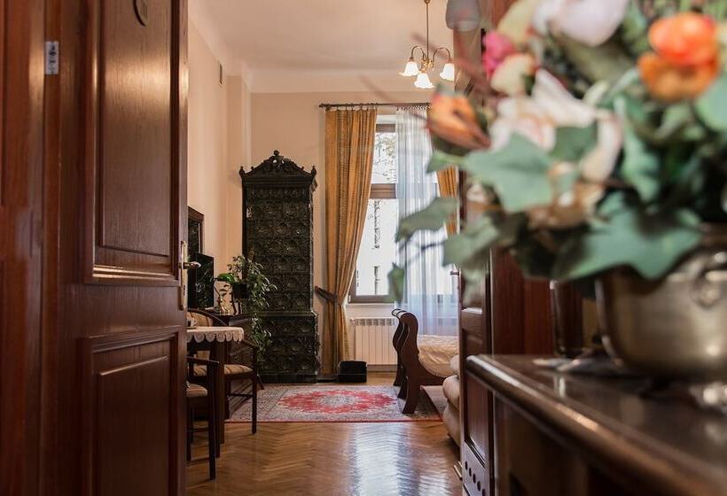 Номер Стандарт, Aparthotel Basztowa