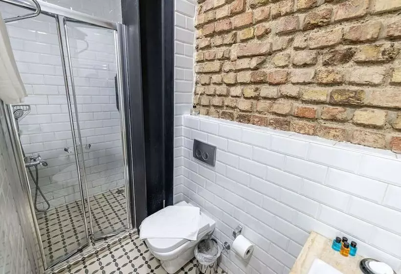 Balkonlu Delüks Oda, Calanthe Residence