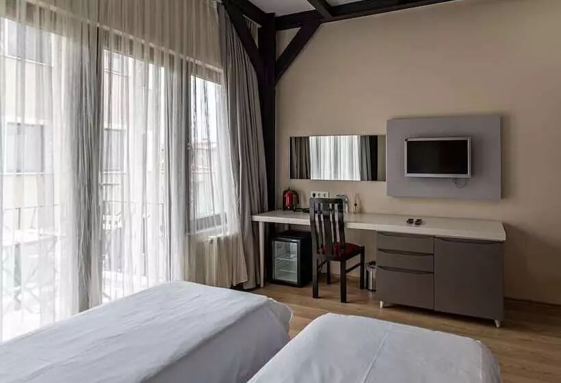 Balkonlu Delüks Oda, Calanthe Residence