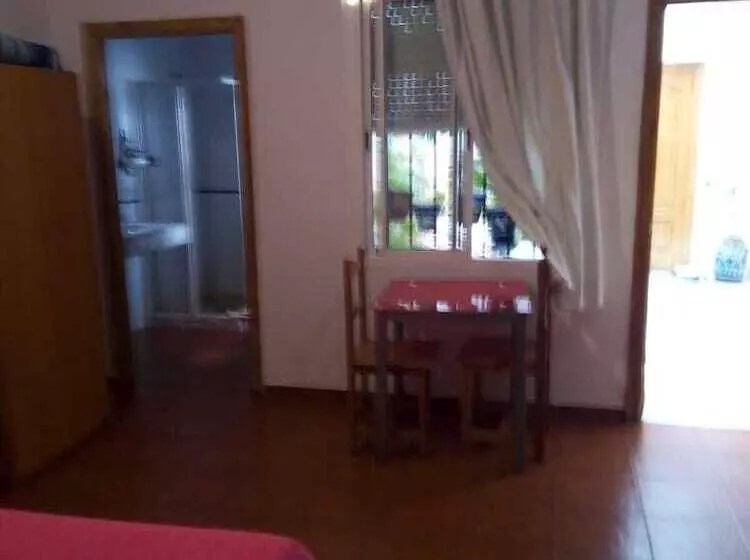 اتاق استاندارد, Hostal Alcázar