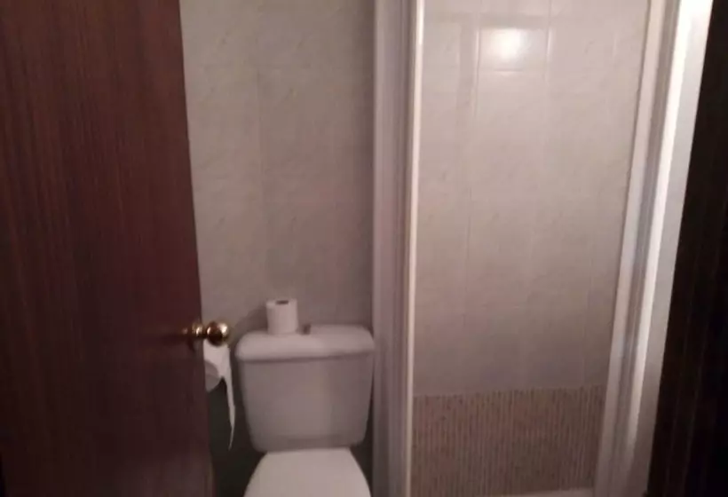 اتاق استاندارد چهار تخته, Hostal Alcázar