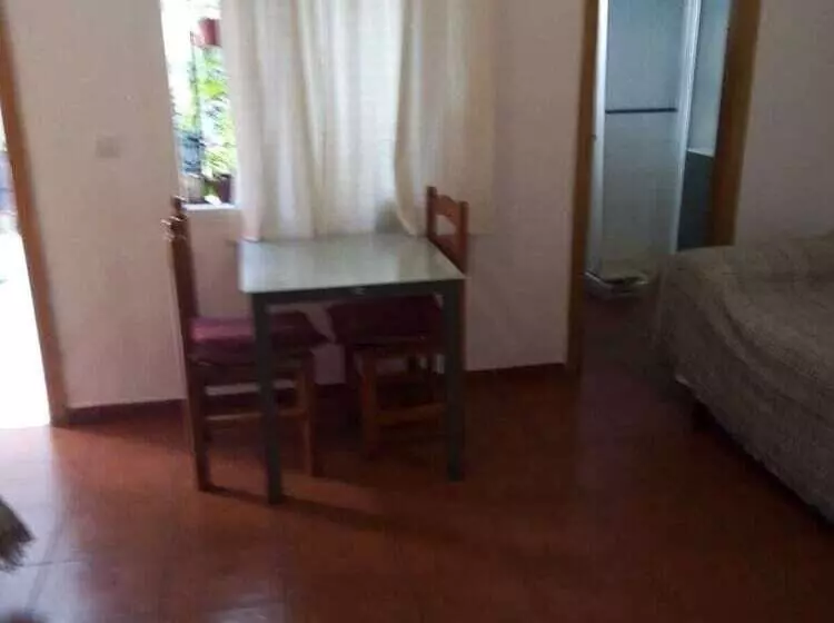 اتاق استاندارد چهار تخته, Hostal Alcázar