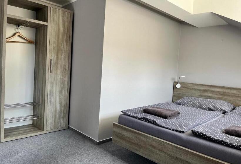 스탠다드 트리플 룸, Almond