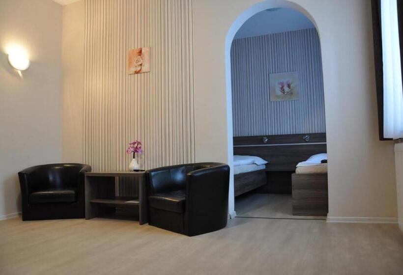 Номер Стандарт, Almond