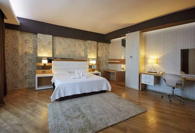 سوییت جونیور, Anemon Grand Adana Otel