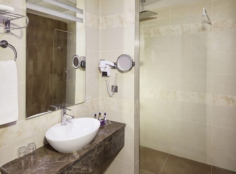 سوییت جونیور, Anemon Grand Adana Otel