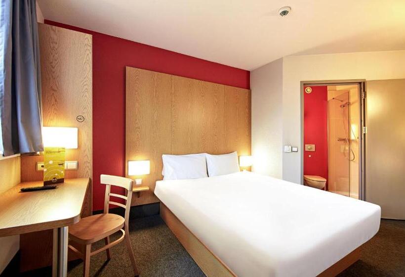 Номер Стандарт, B&b Hotel Toruń