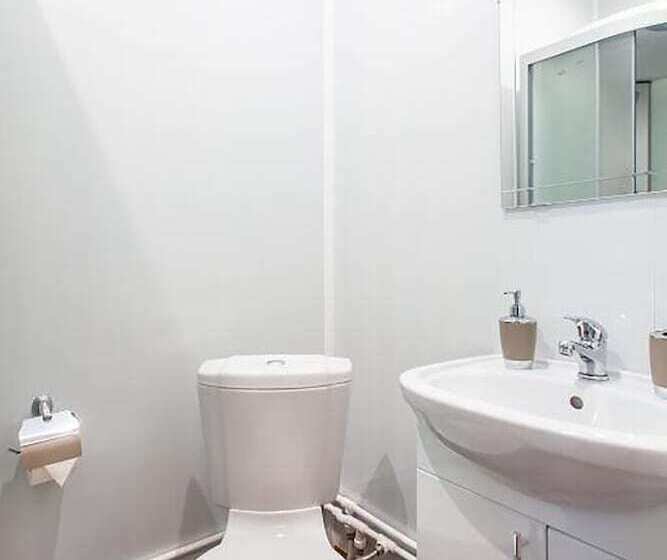 اتاق استاندارد یک نفره, Democrat On Nevskiy 147