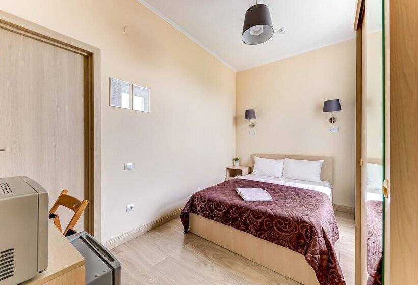 اتاق سوپریور یک تخته, Democrat On Nevskiy 147