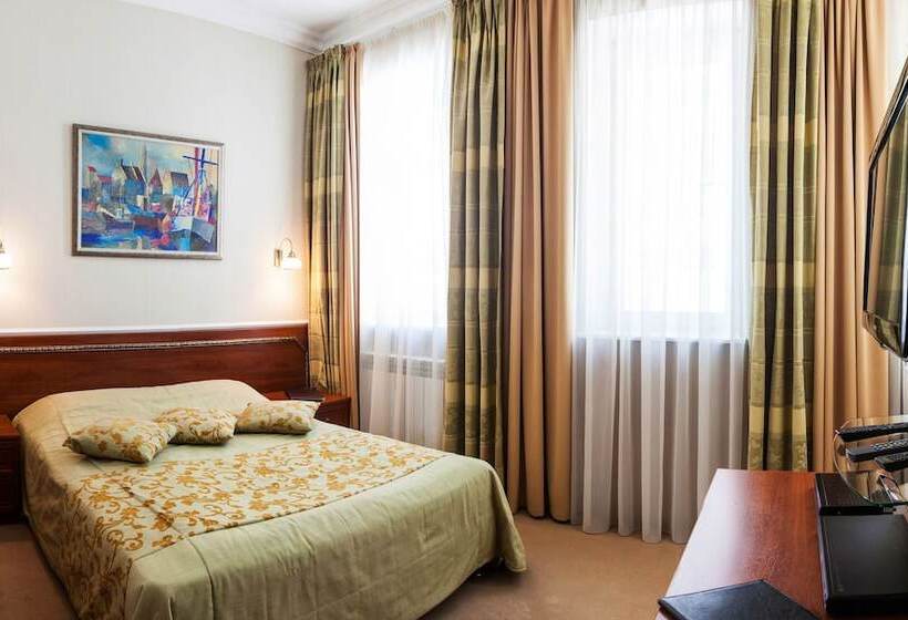 غرفة قياسية فردية, Gostiny Dom