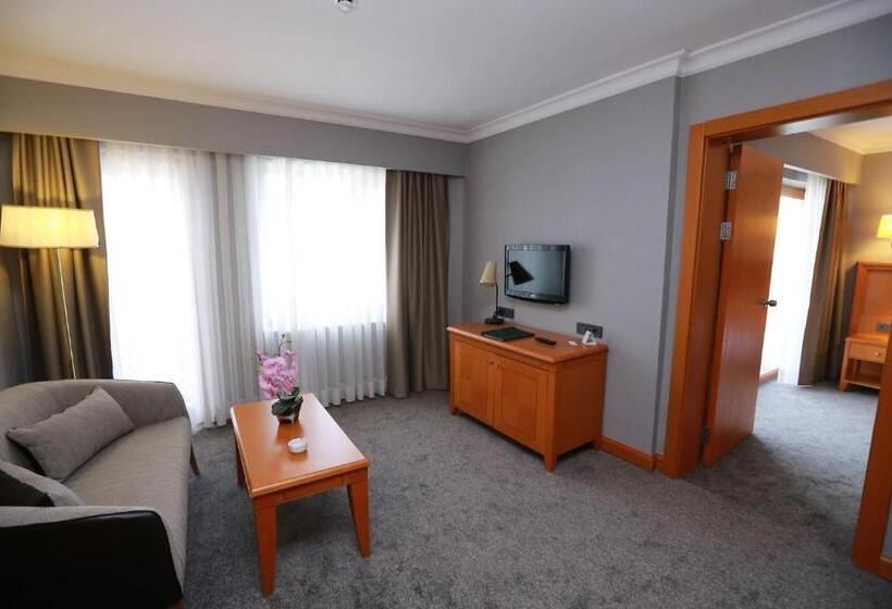 غرفة ديلوكس مطلّة علي البحر, La Quinta By Wyndham Giresun