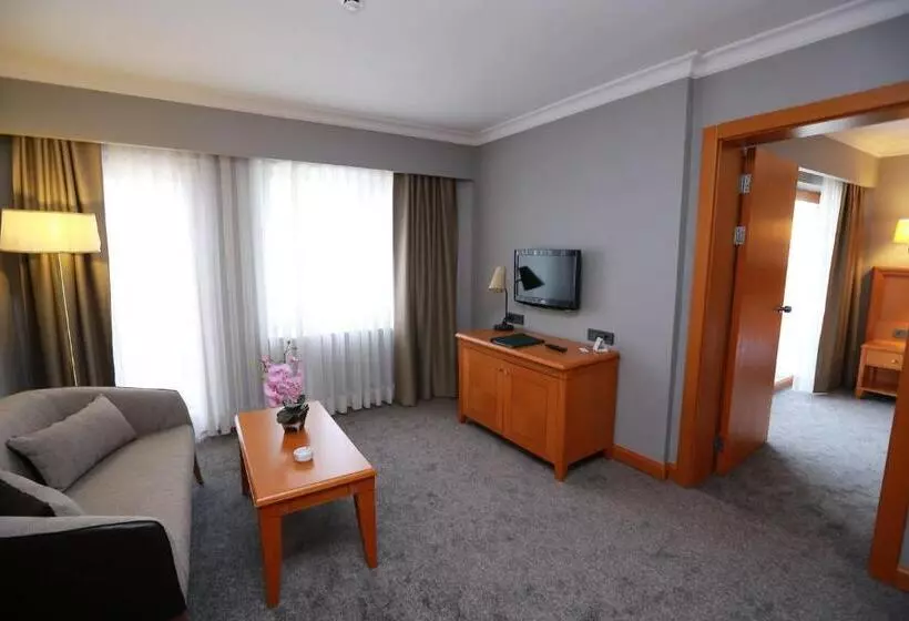 اتاق لوکس با چشمانداز دریا, La Quinta By Wyndham Giresun
