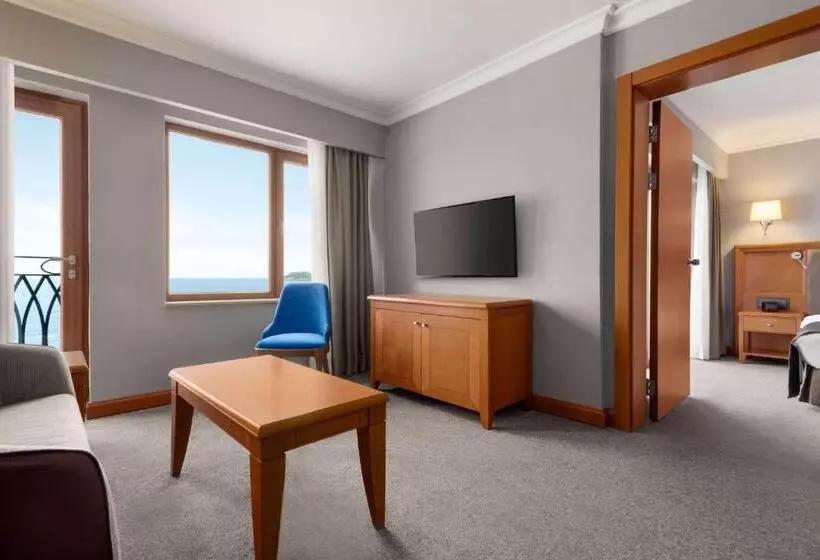 اتاق لوکس با چشمانداز دریا, La Quinta By Wyndham Giresun