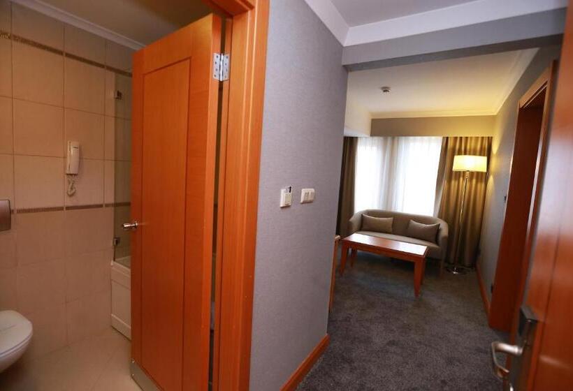 جناح مطلّ علي البحر, La Quinta By Wyndham Giresun