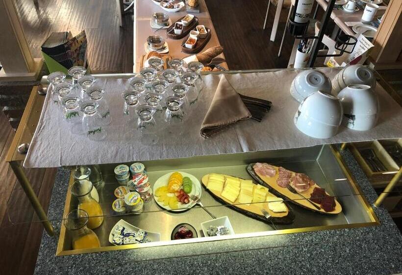 חדר דלוקס עם מרפסת, Le Postillion