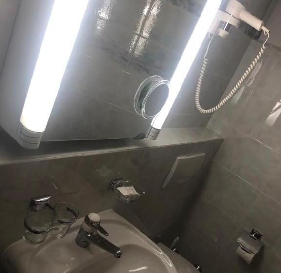 חדר דלוקס עם מרפסת, Le Postillion