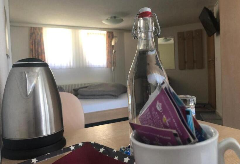 חדר דלוקס עם מרפסת, Le Postillion